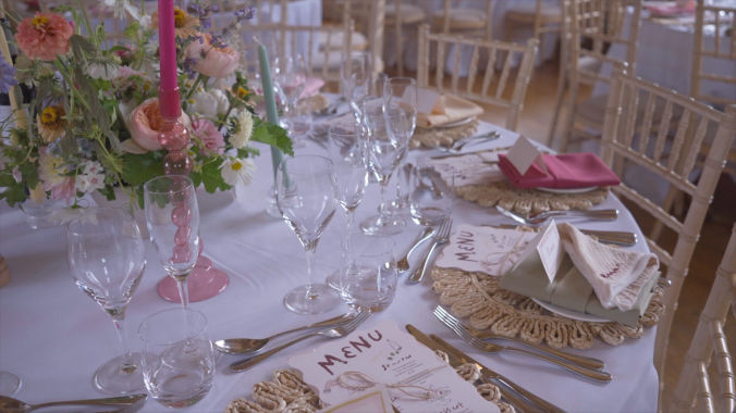 Beuatiful table setting at wedding